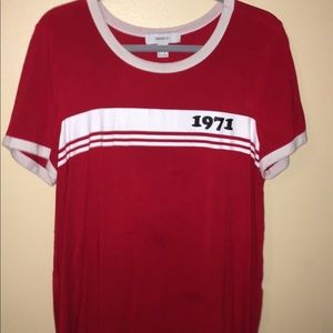 “1971” red and white shirt